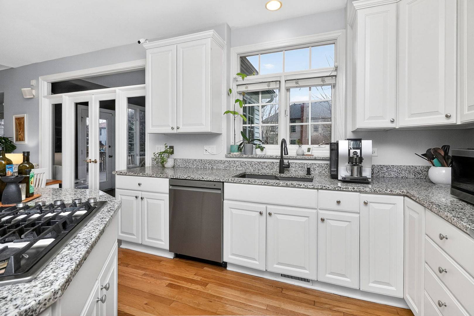3807 Landsdown AVE, Naperville, IL 60564