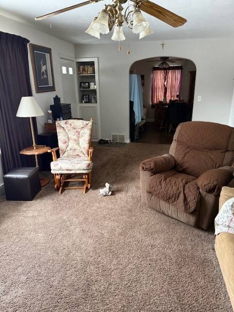 210 W South ST, Sheffield, IL 61361