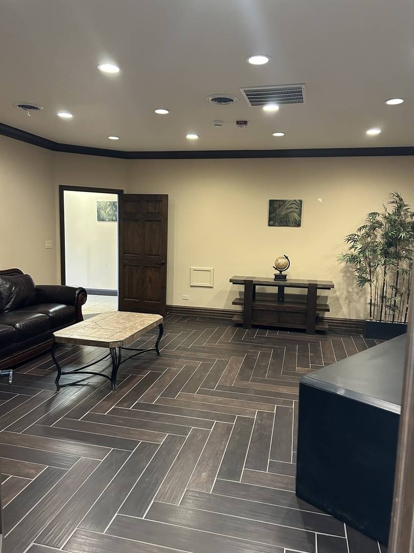 4503 W Lake ST, Melrose Park, IL 60160