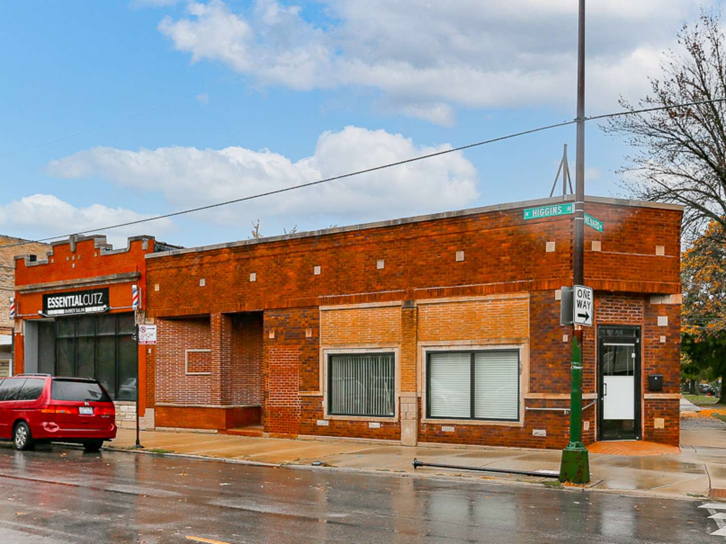 5802 W HIGGINS AVE, Chicago, IL 60630