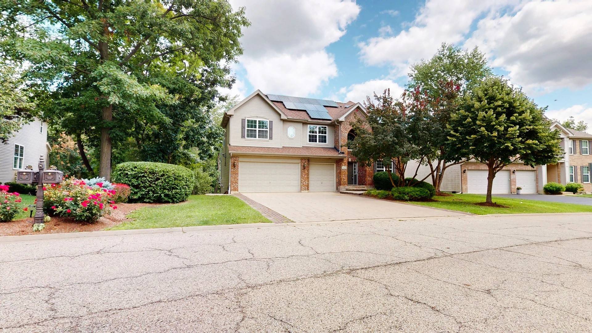 5670 Brentwood DR, Hoffman Estates, IL 60192