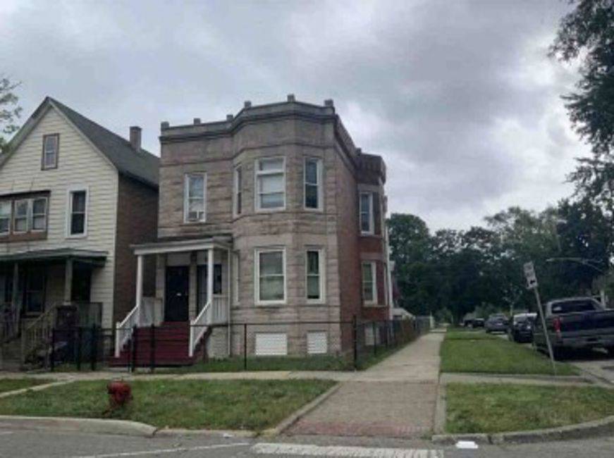 11825 S State ST, Chicago, IL 60628