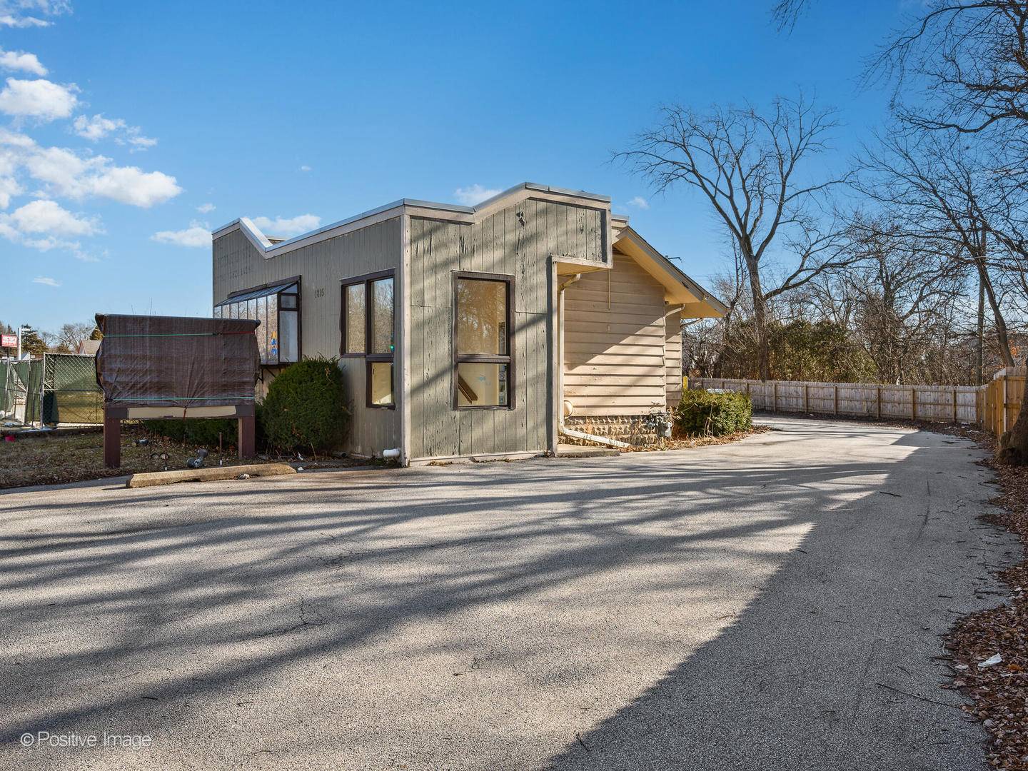 1815 Dundee RD, Northbrook, IL 60062