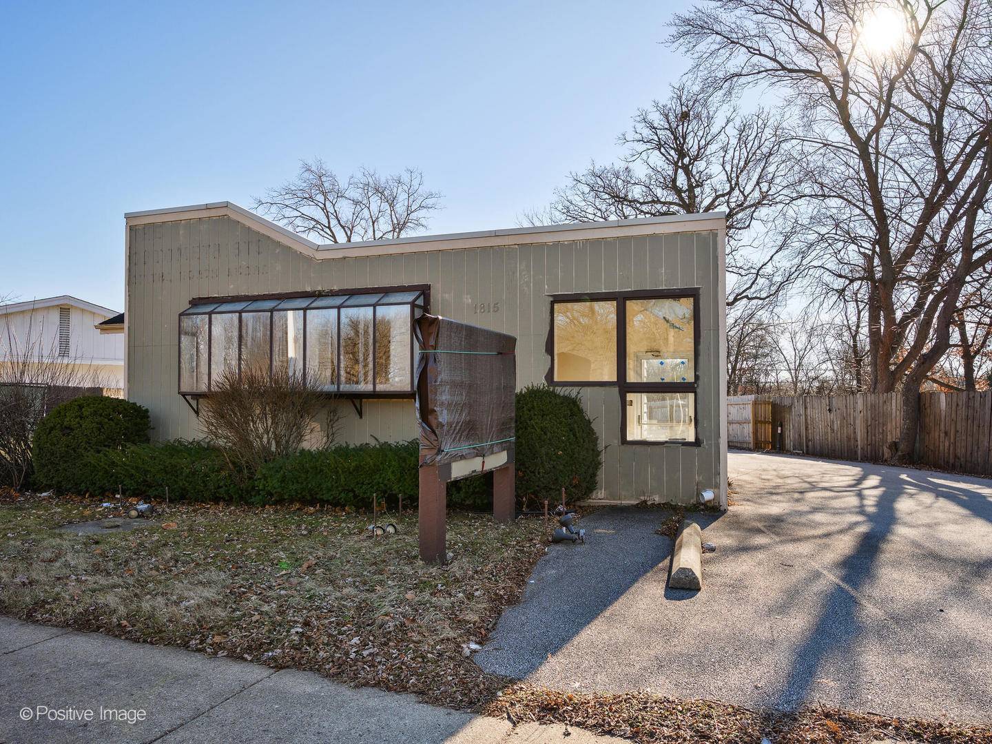 1815 Dundee RD, Northbrook, IL 60062