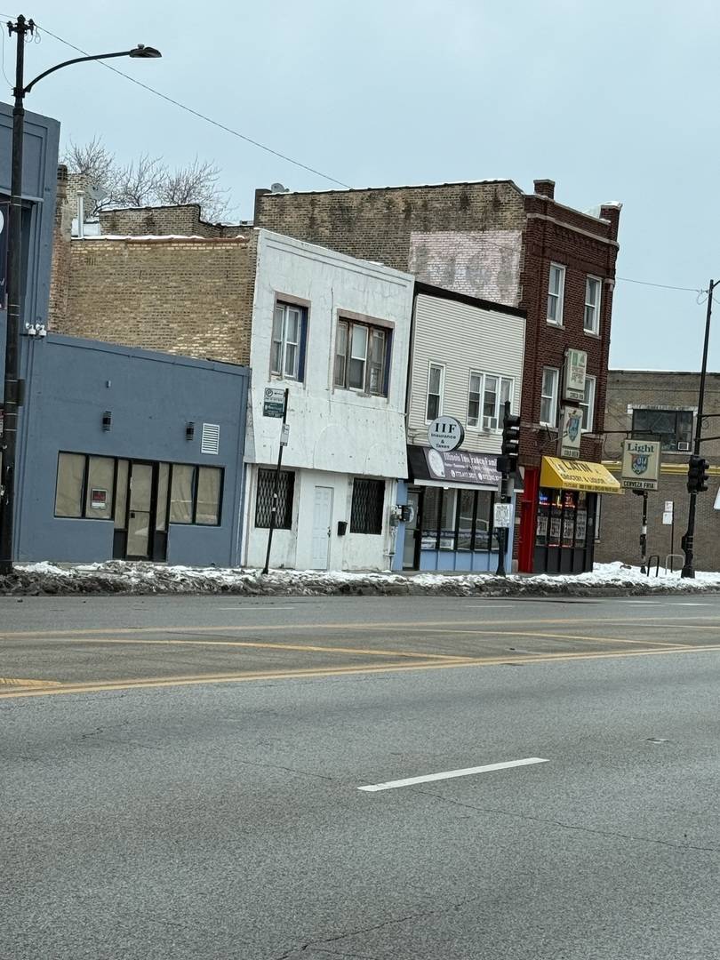 3804 W NORTH AVE, Chicago, IL 60647