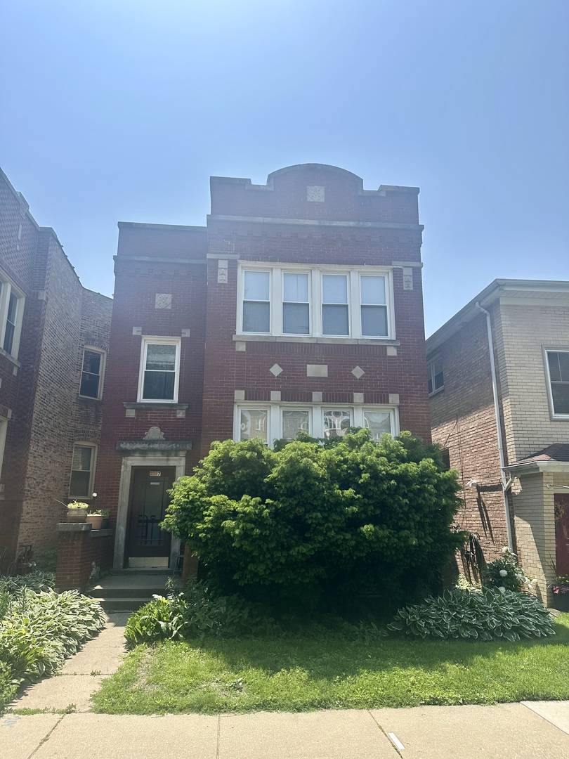 2527 W Argyle ST, Chicago, IL 60625