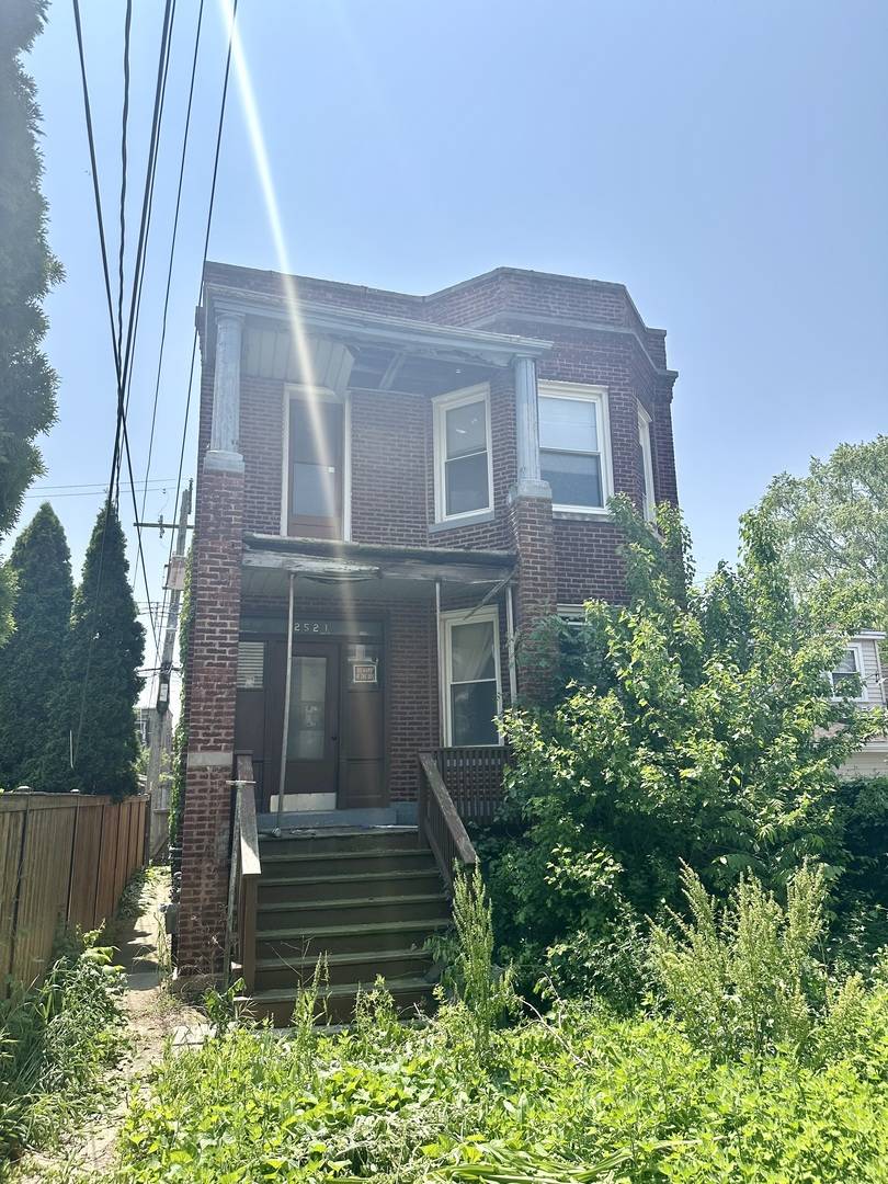 2527 W Argyle ST, Chicago, IL 60625