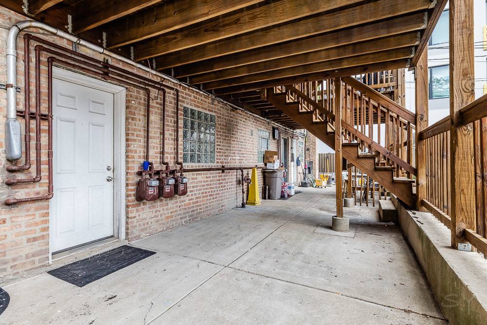 3451 W Montrose AVE #1, Chicago, IL 60618