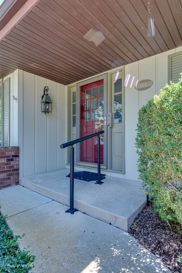 804 Manchester ST, Naperville, IL 60563