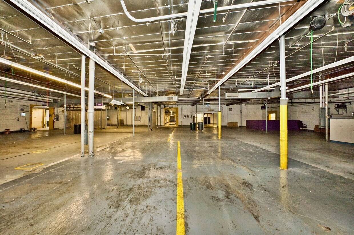 651 S Martin Luther King Jr AVE, Waukegan, IL 60085