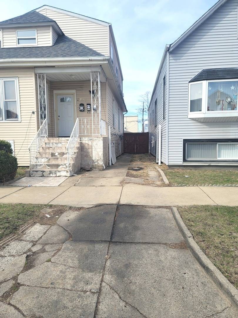 2240 N Monitor AVE, Chicago, IL 60639