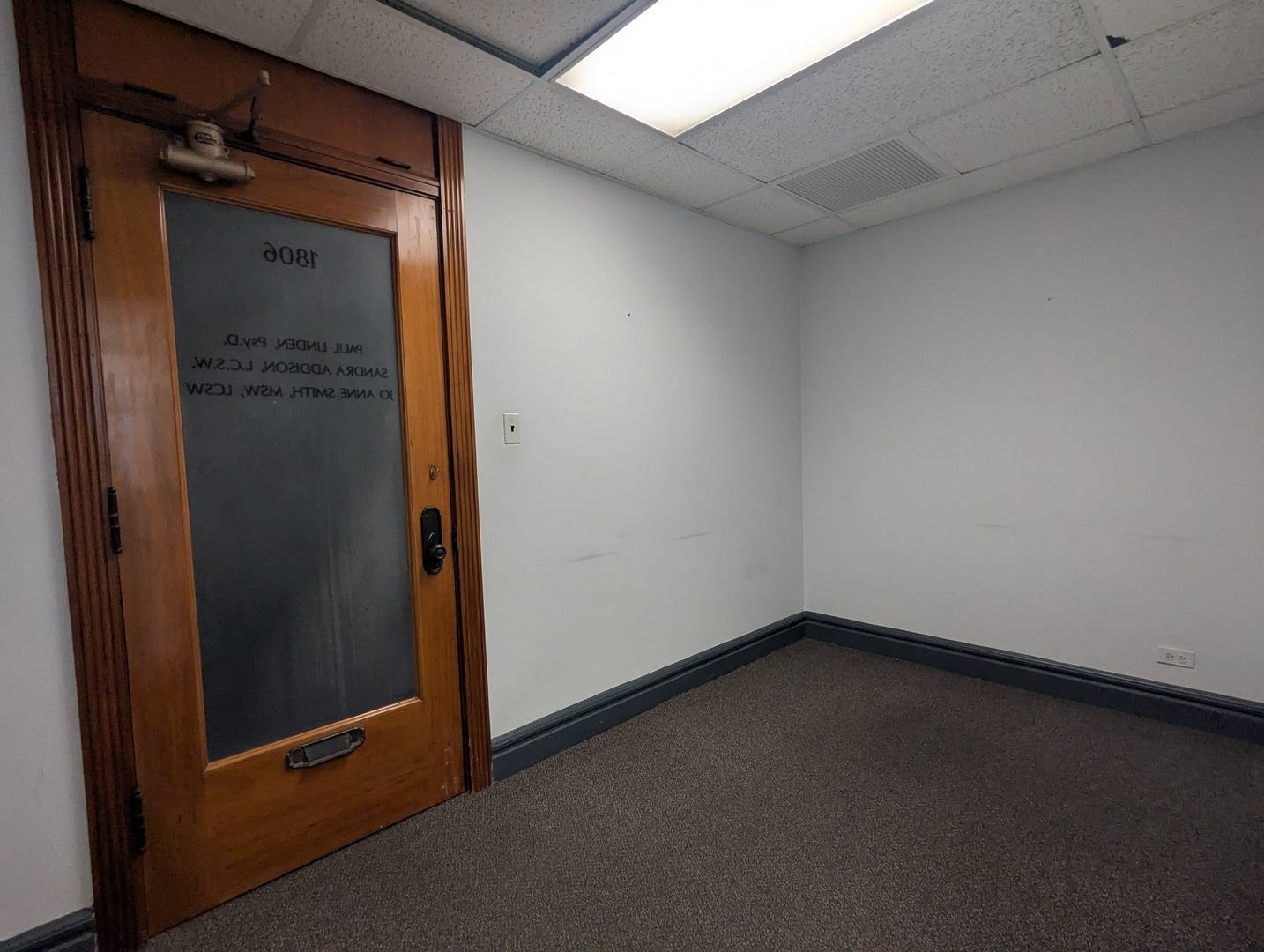 111 N Wabash AVE #1806, Chicago, IL 60602