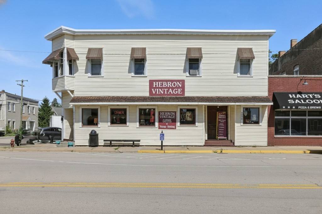9936 Main ST, Hebron, IL 60034