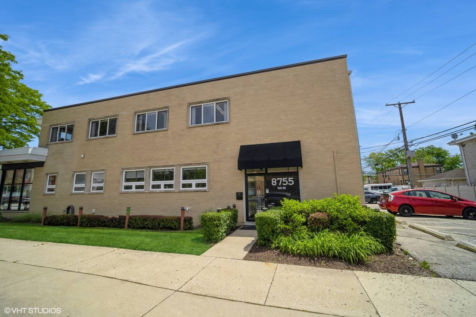 8755 Trumbull AVE, Skokie, IL 60076