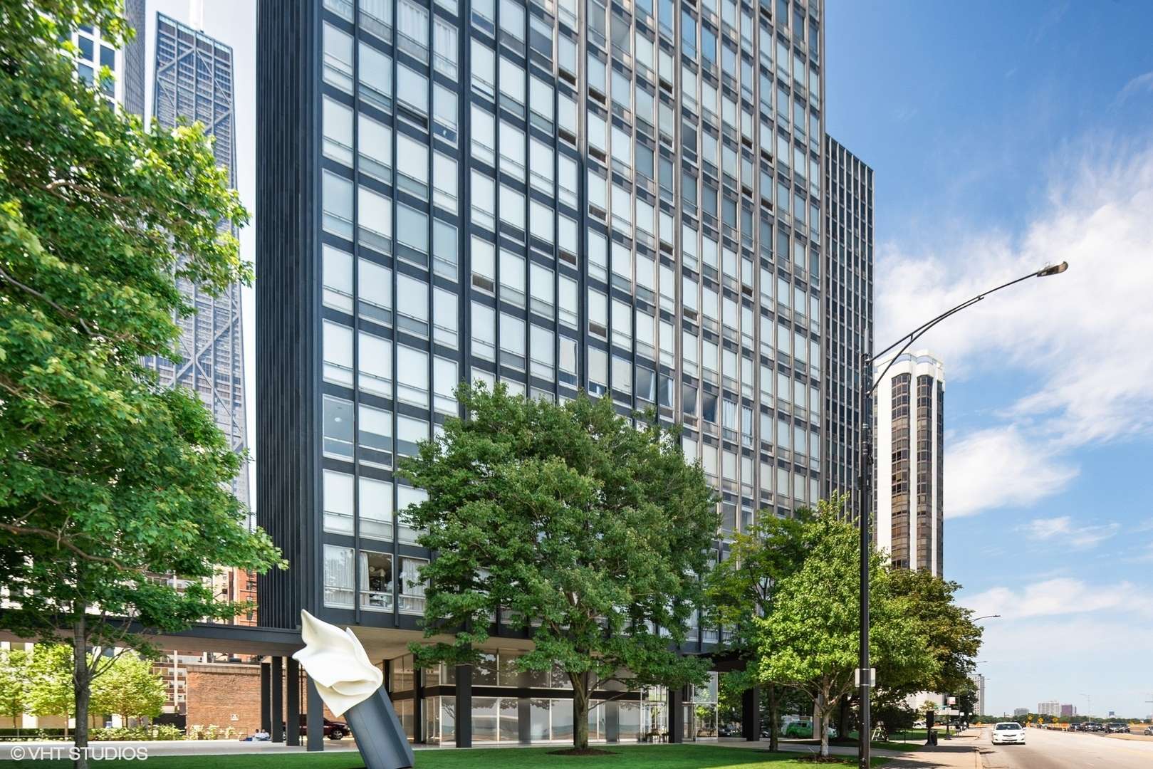 880 N LAKE SHORE DR #14H, Chicago, IL 60611