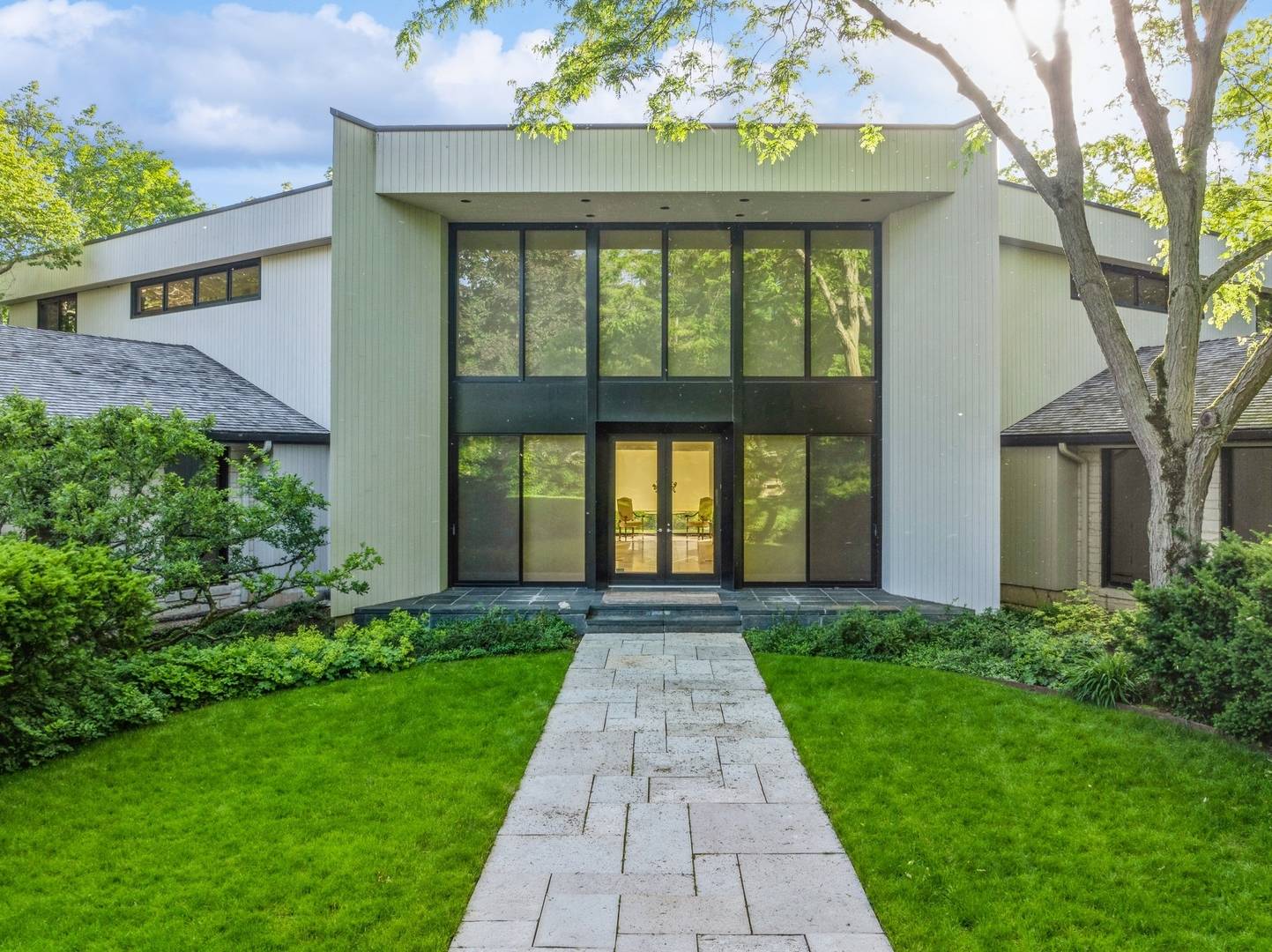 21 Lakewood DR, Glencoe, IL 60022
