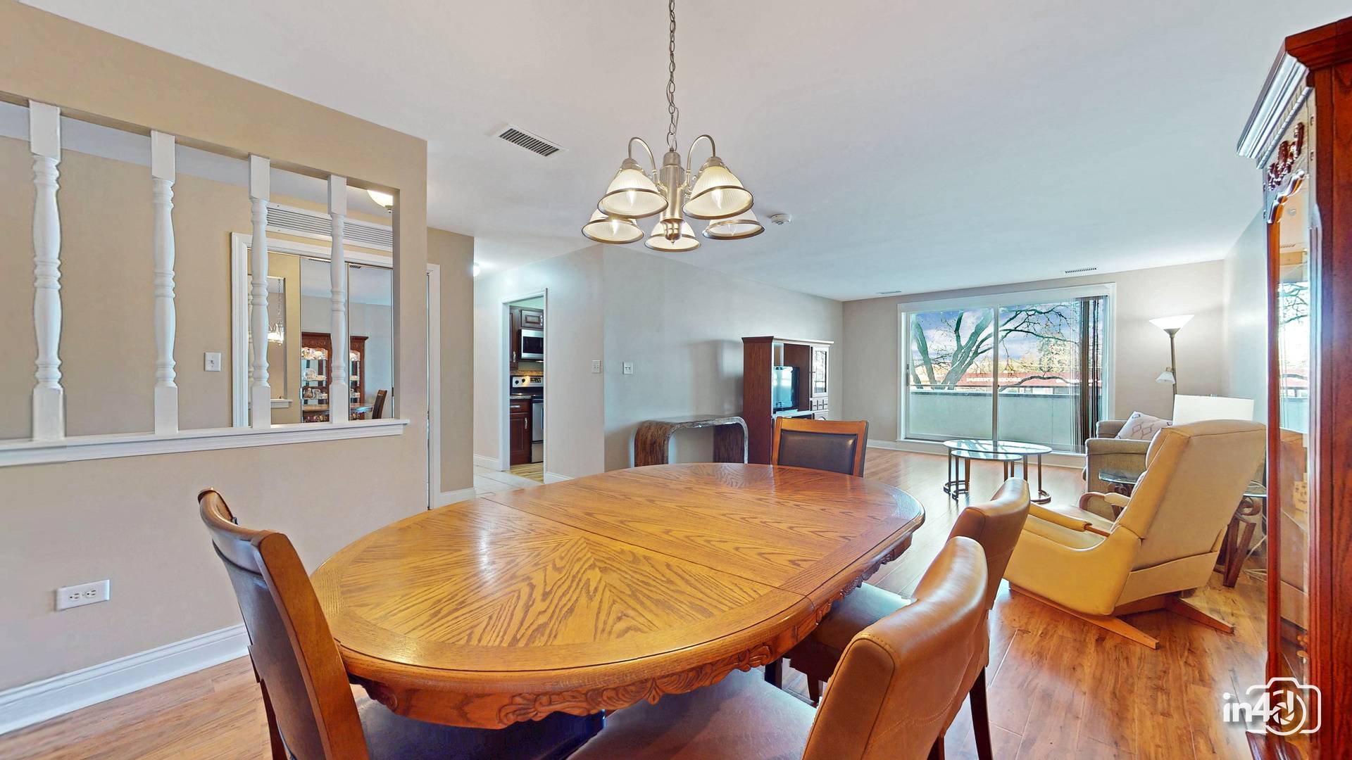 6400 N Cicero AVE #209, Lincolnwood, IL 60712