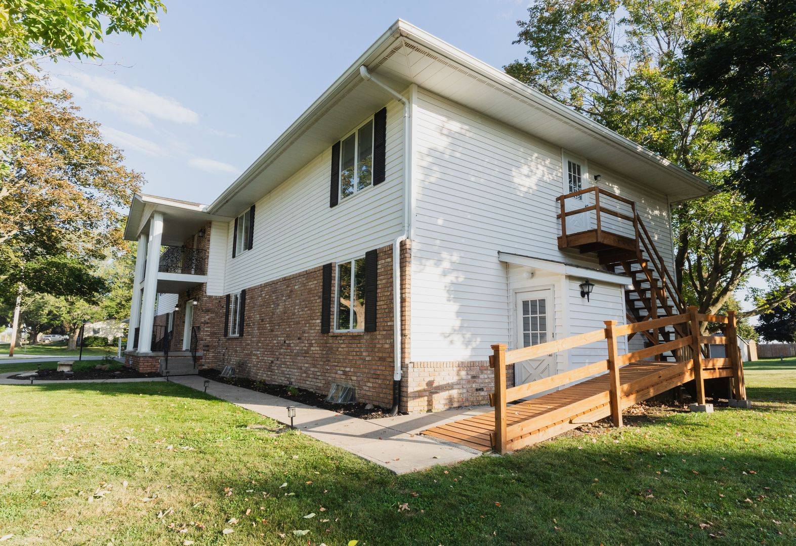 807 3rd ST, Durant, IA 52747
