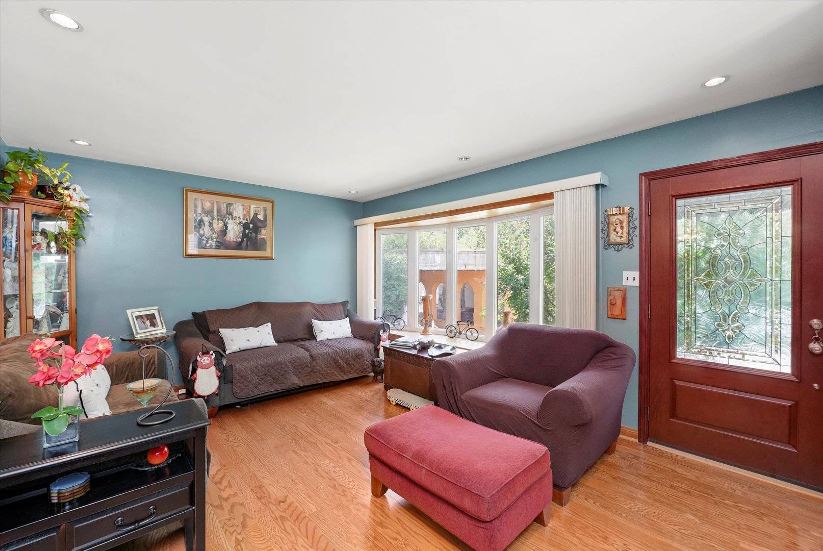 4551 W Foster AVE, Chicago, IL 60630