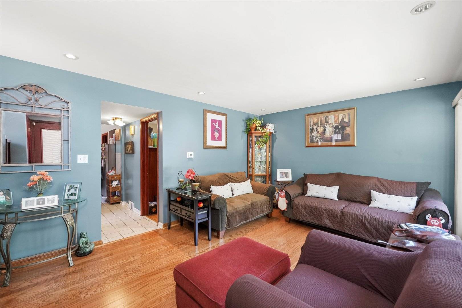 4551 W Foster AVE, Chicago, IL 60630