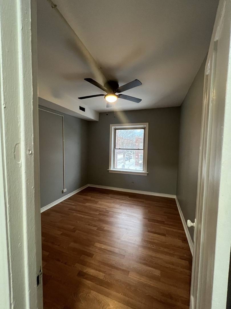 7800 S Burnham AVE #1W, Chicago, IL 60649