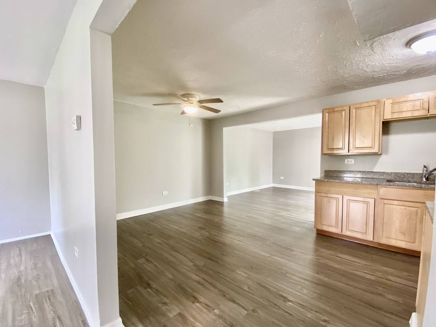 903 Blackhawk DR, University Park, IL 60484