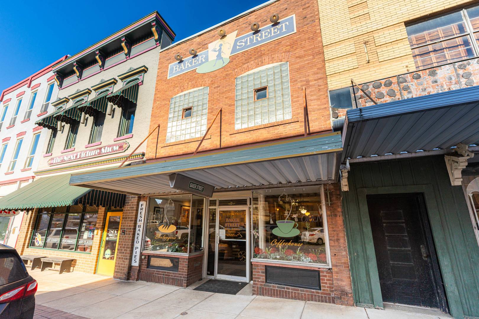 111 W First ST, Dixon, IL 61021