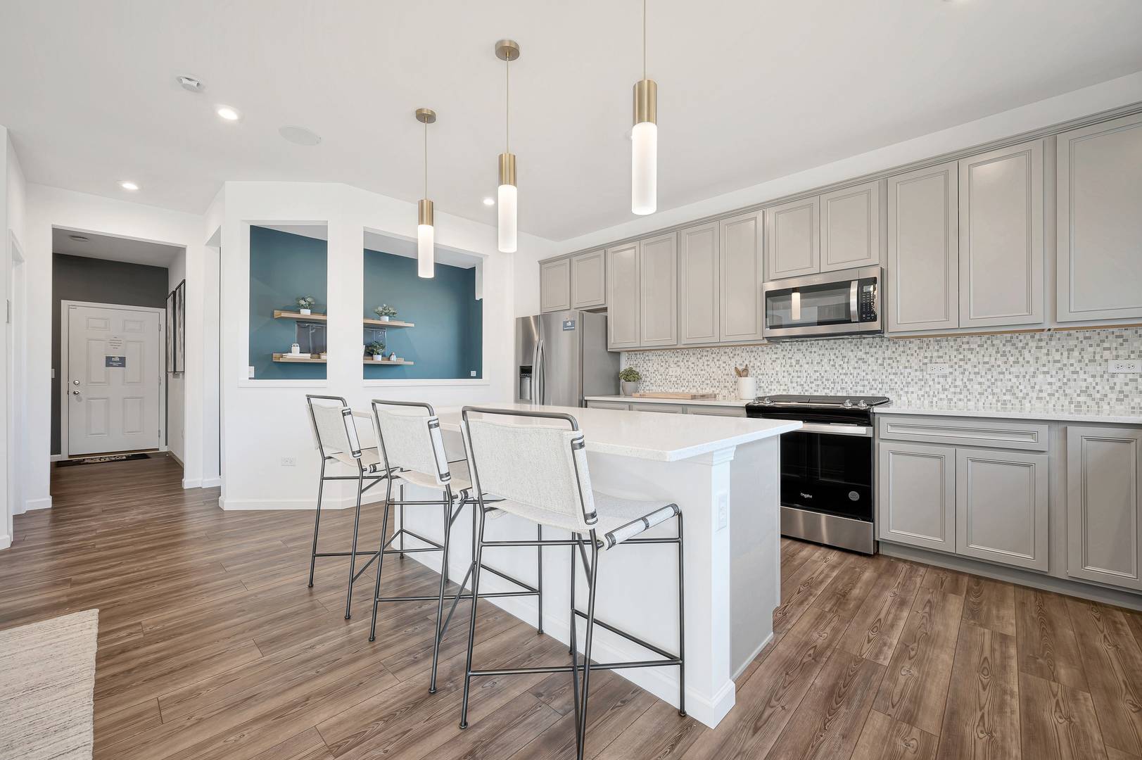 12462 Kenmare DR, Lemont, IL 60439
