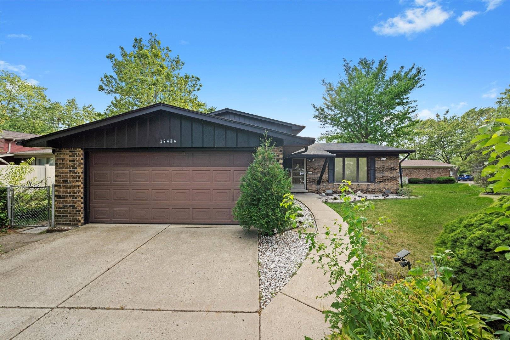 22434 Pleasant DR, Richton Park, IL 60471