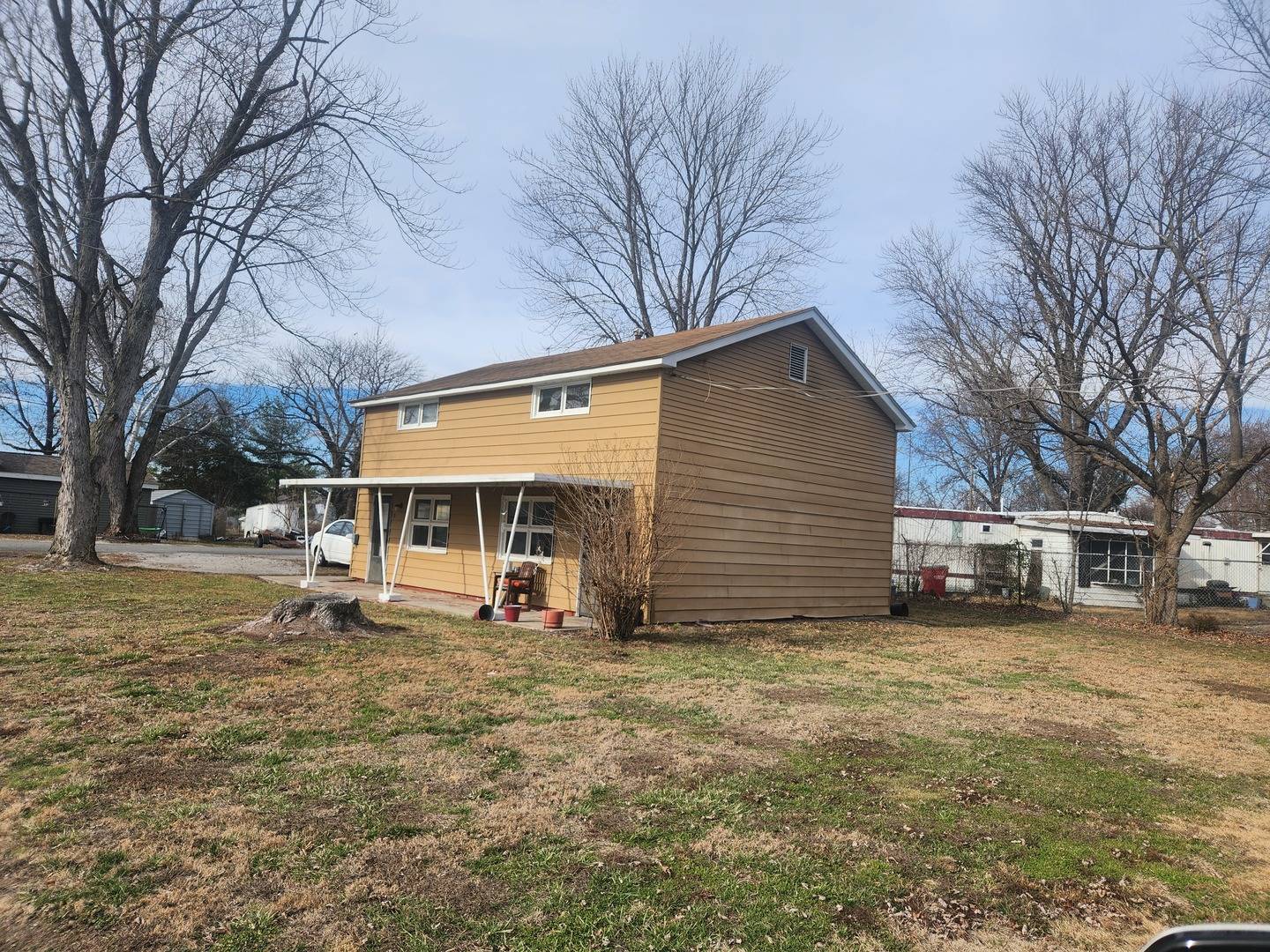 1024 N Hickory ST, Duquoin, IL 62832