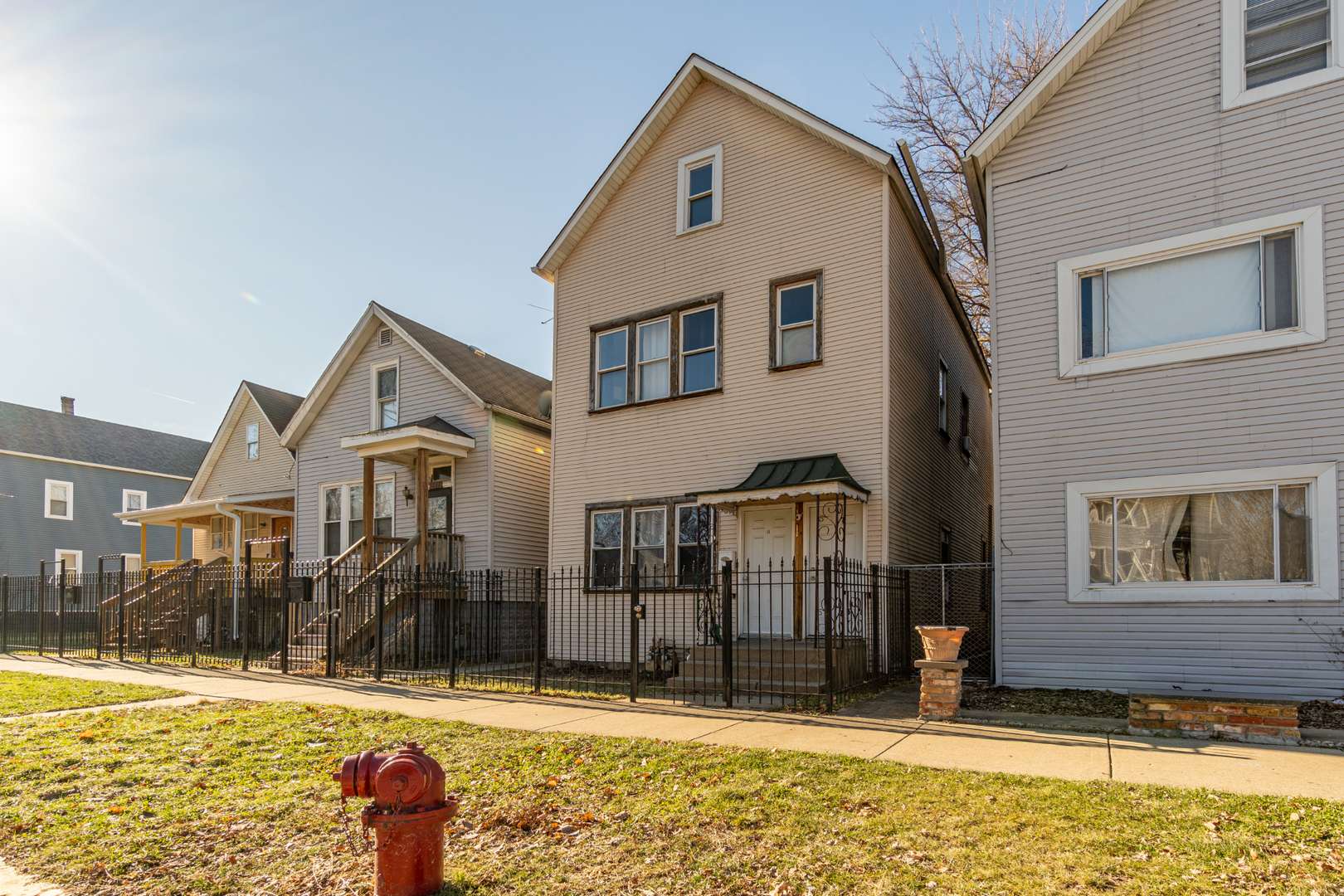 5230 S JUSTINE ST, Chicago, IL 60609