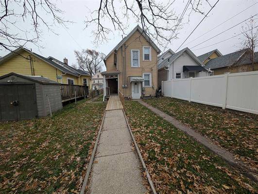806 24th ST, Rock Island, IL 61201