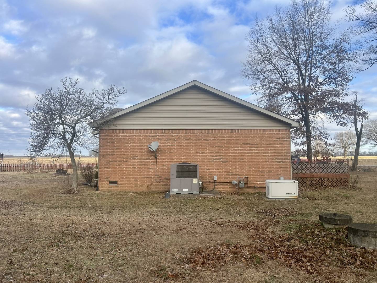 6 Carriage LN, Metropolis, IL 62960
