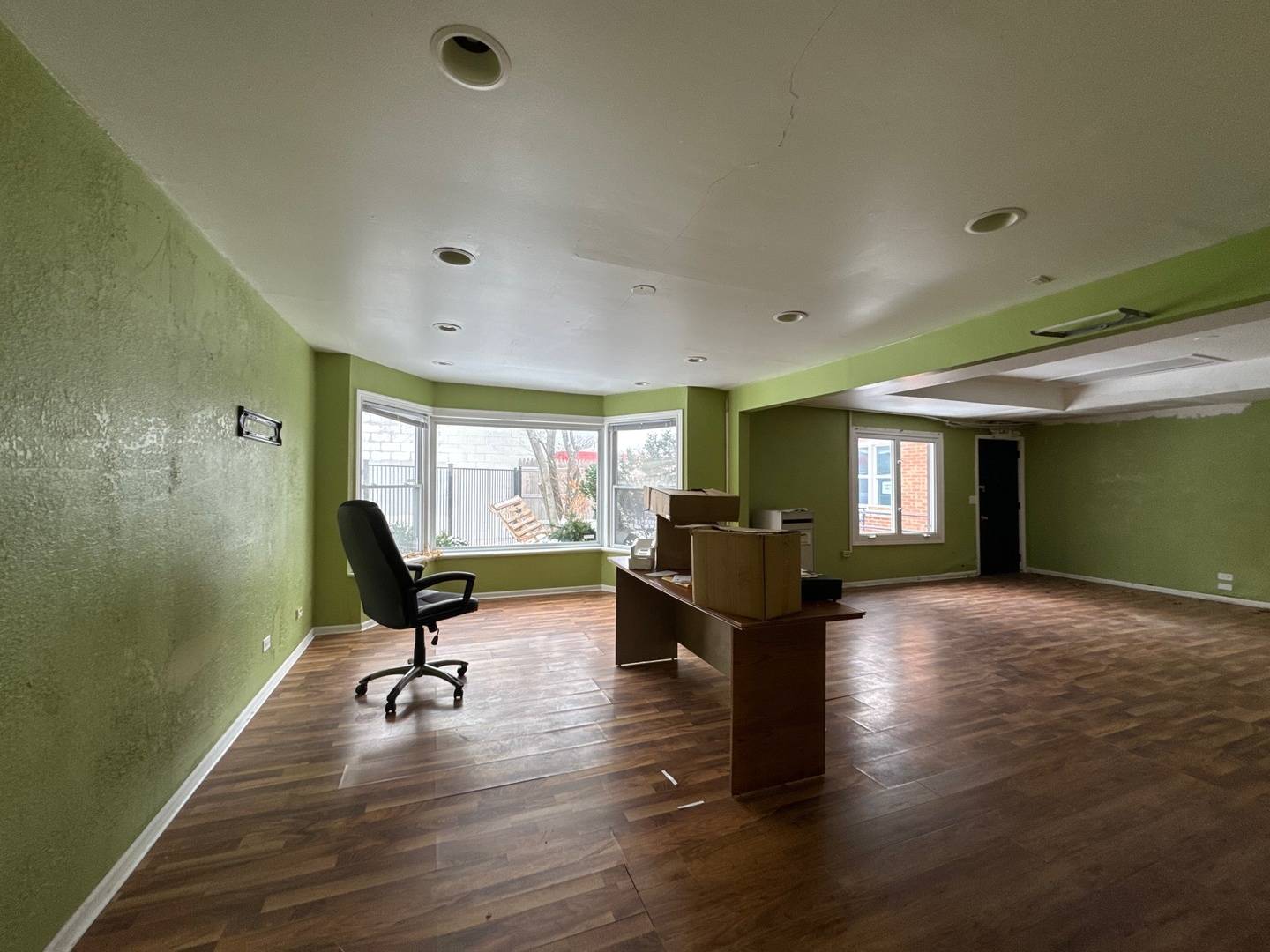 1717 Howard ST, Evanston, IL 60202