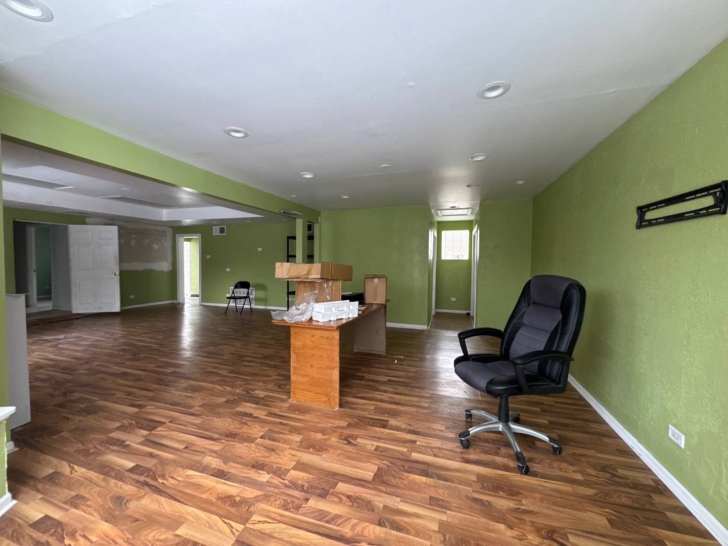 1717 Howard ST, Evanston, IL 60202