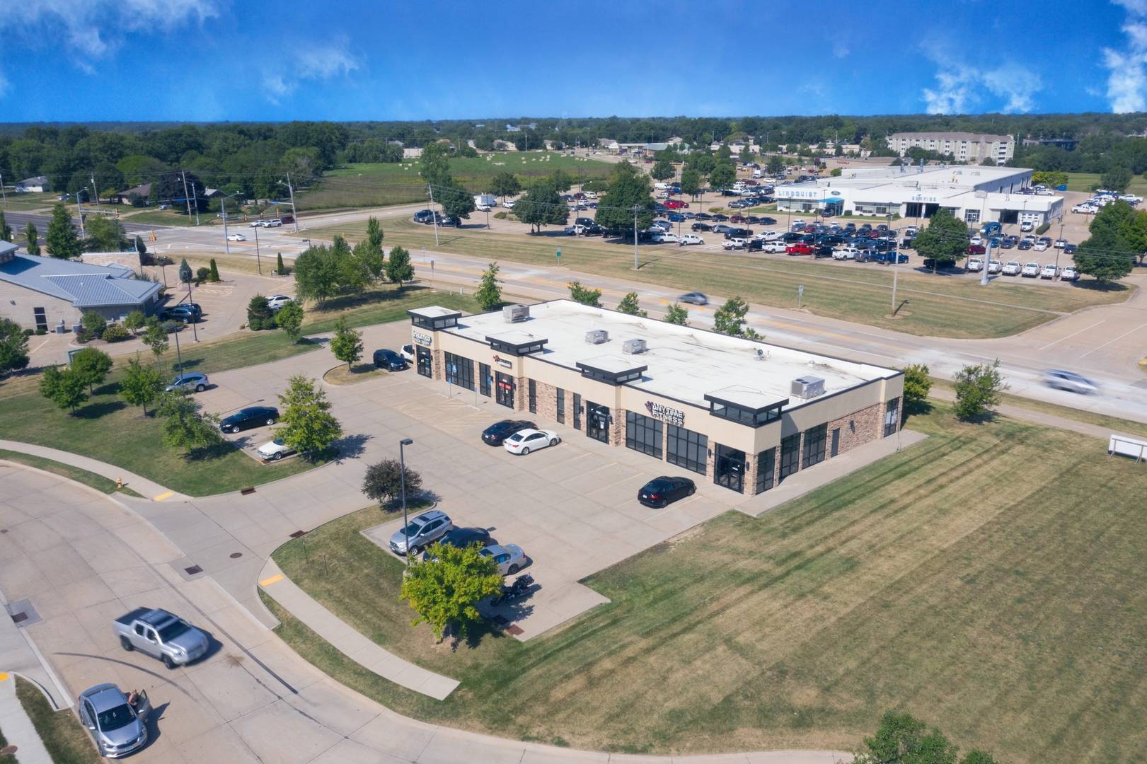 3260 Ridge Pointe RD, Bettendorf, IA 52722