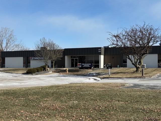 3245 East 35th Street CT, Davenport, IA 52807