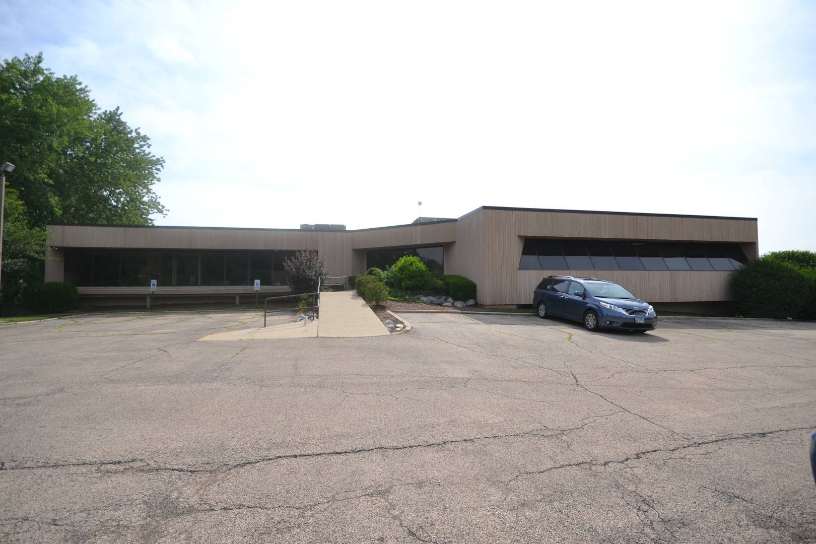 1750 Grandstand PL #2, Elgin, IL 60123