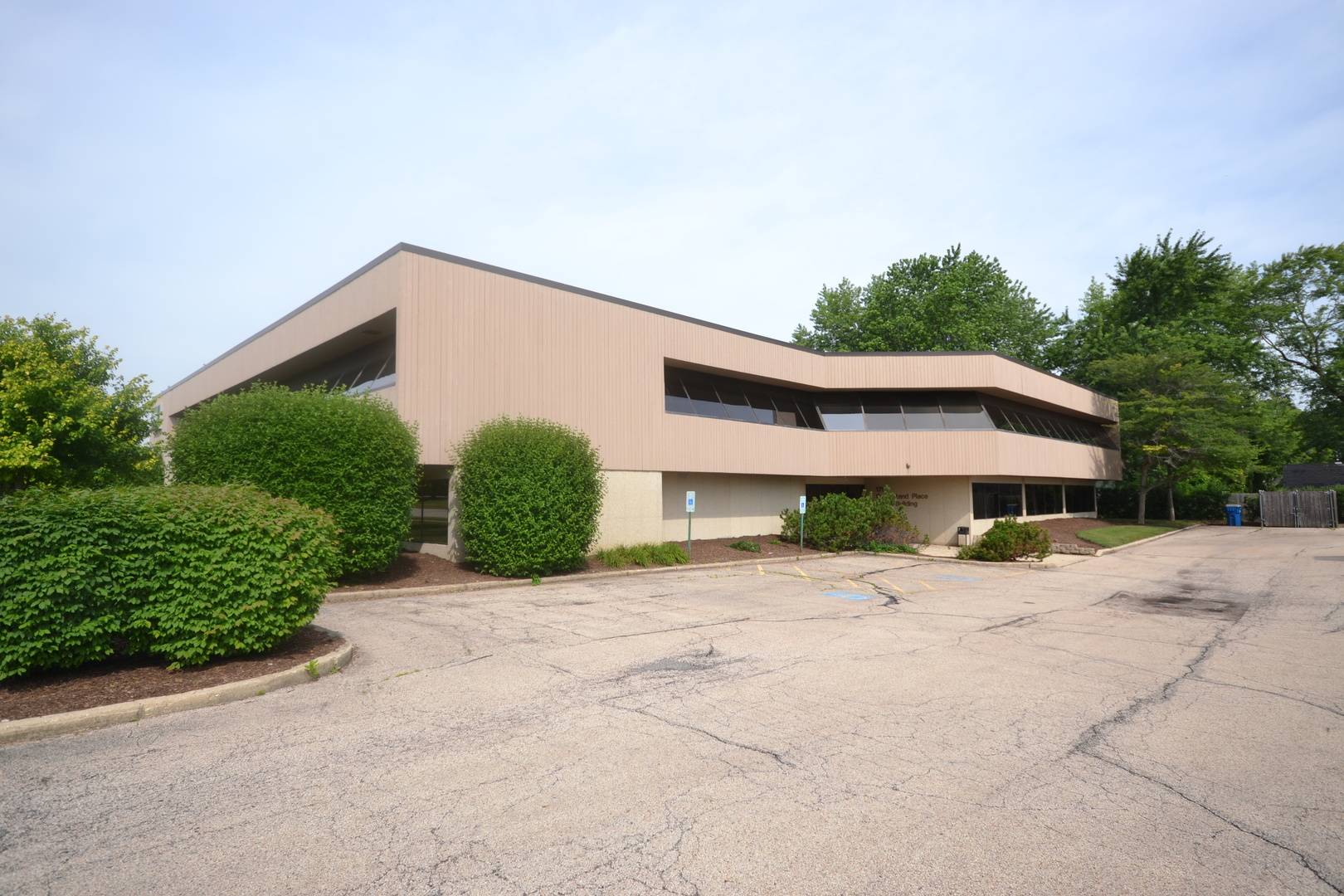 1750 Grandstand PL #2, Elgin, IL 60123