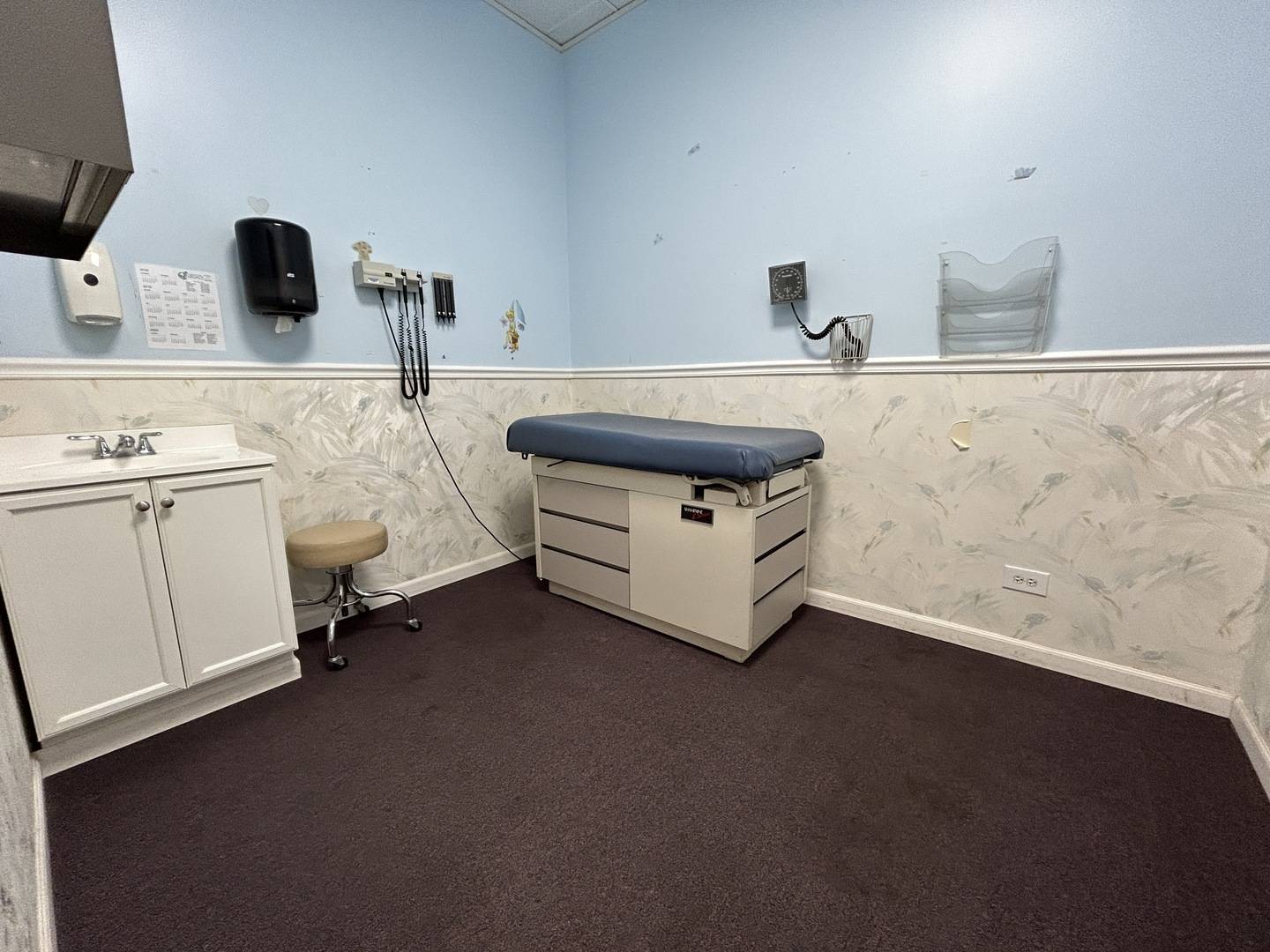 229 W GRAND AVE #v, Bensenville, IL 60106