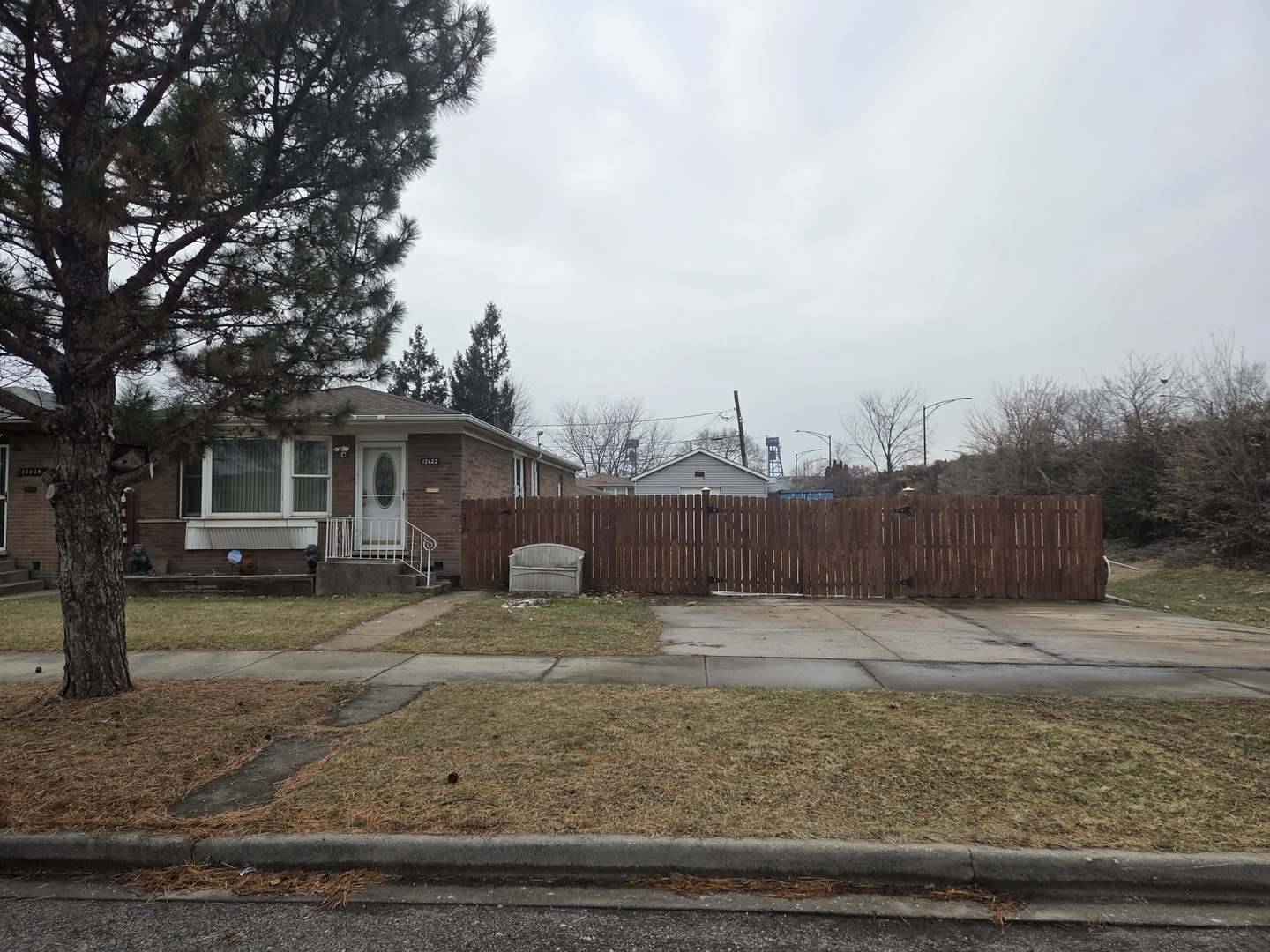 12622 S Marquette AVE, Chicago, IL 60633