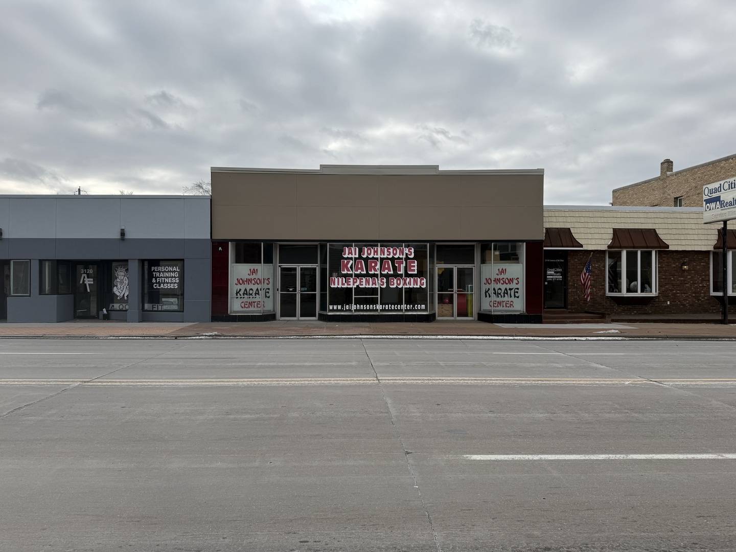 3112 Avenue of the Cities AVE, Moline, IL 61265