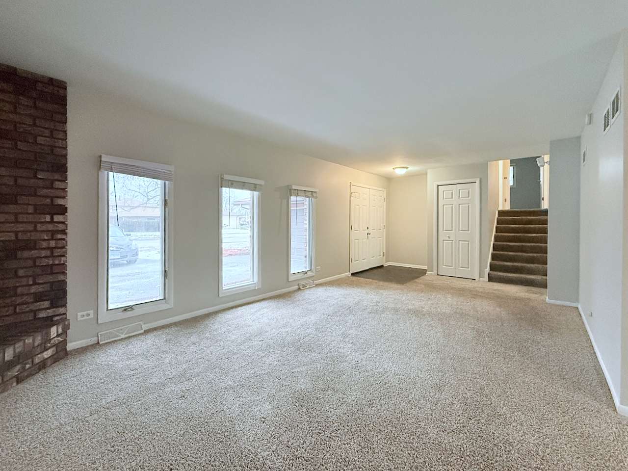 15613 Calumet DR, South Holland, IL 60473
