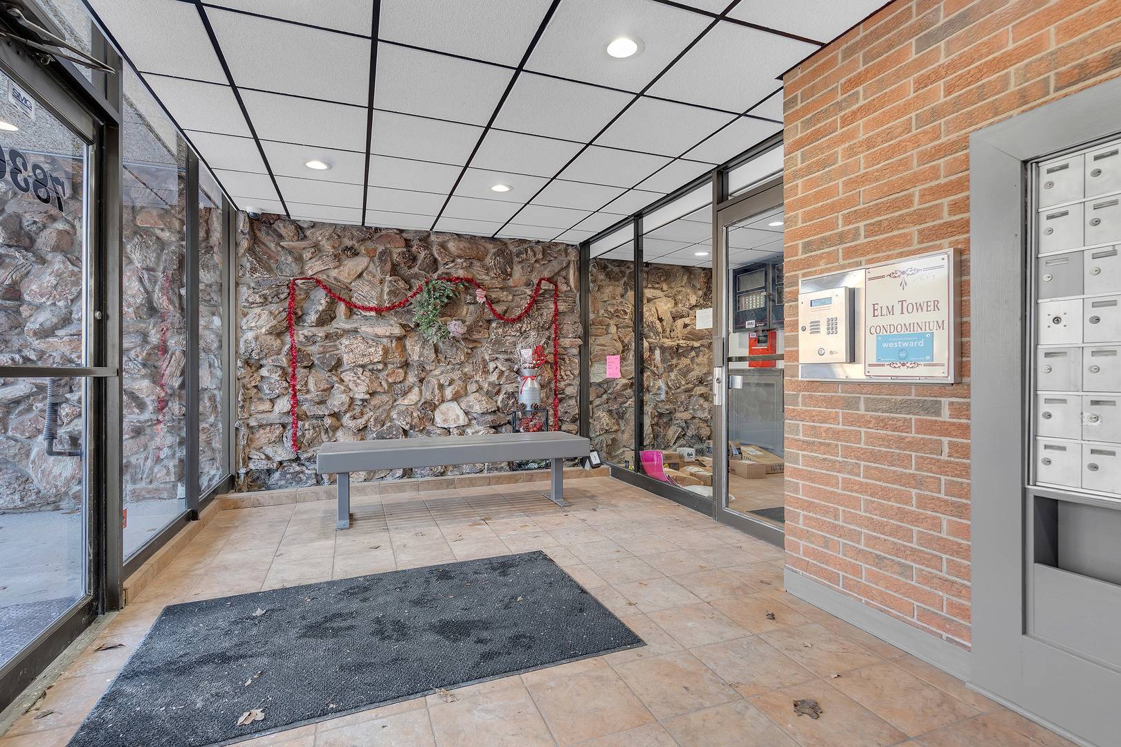 7830 W North AVE #414, Elmwood Park, IL 60707