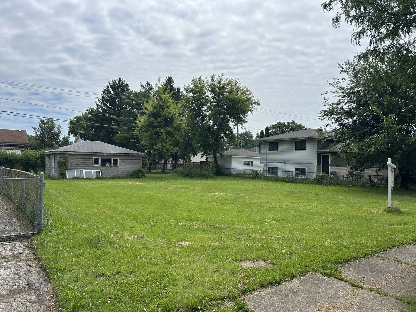 4223 Elm AVE, Lyons, IL 60534