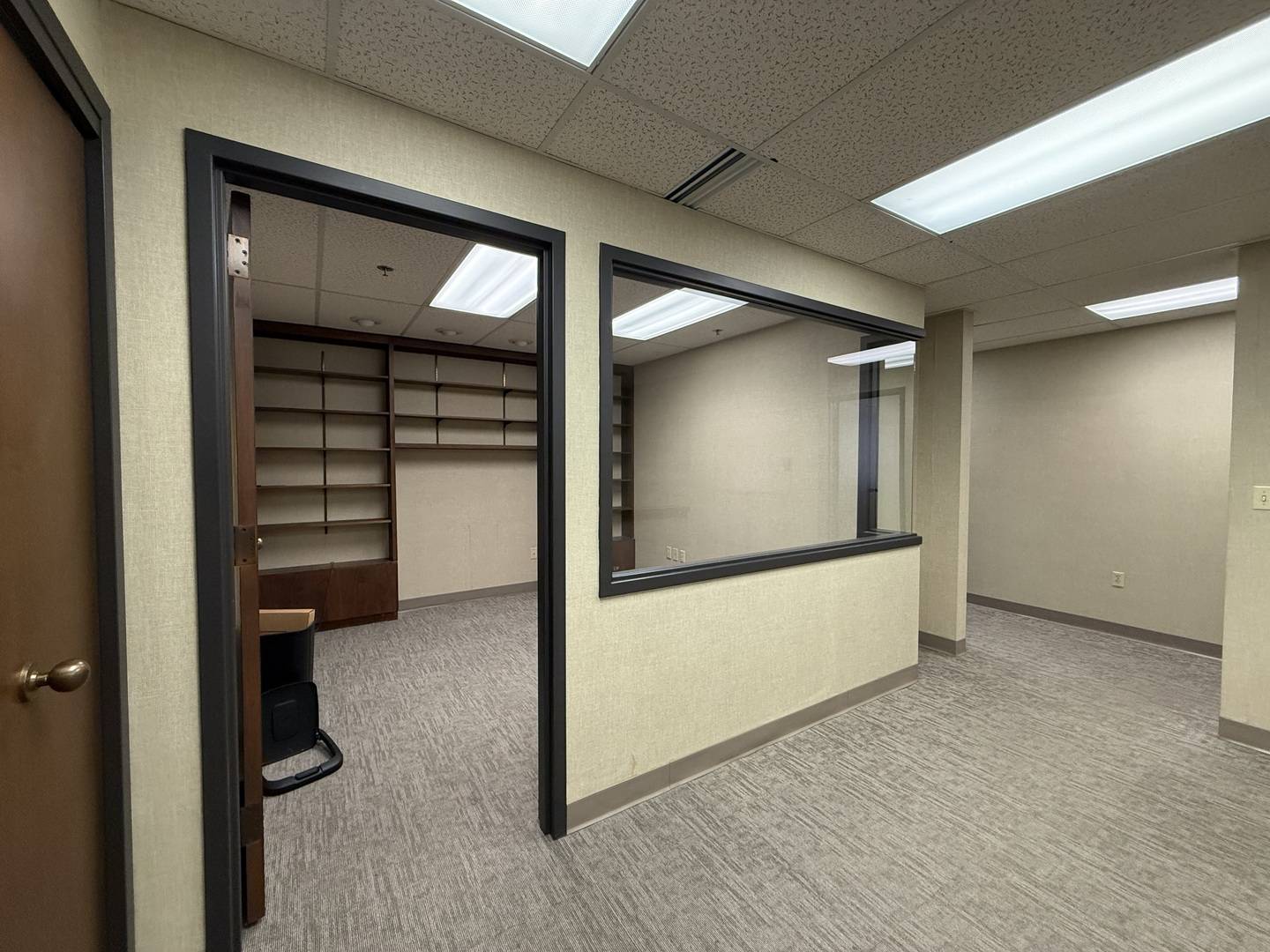 101 W 2ND ST #501, Davenport, IA 52801