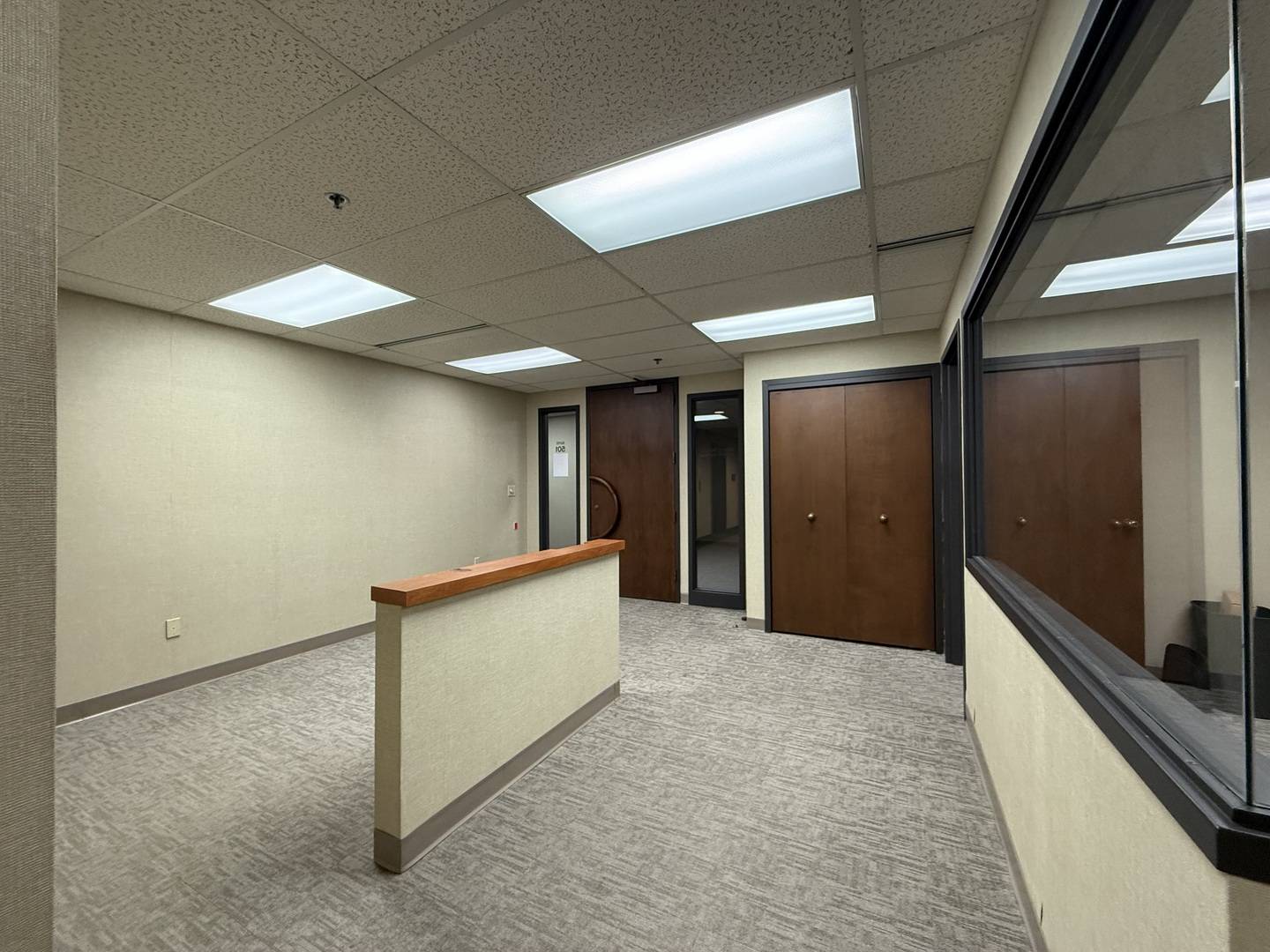 101 W 2ND ST #501, Davenport, IA 52801
