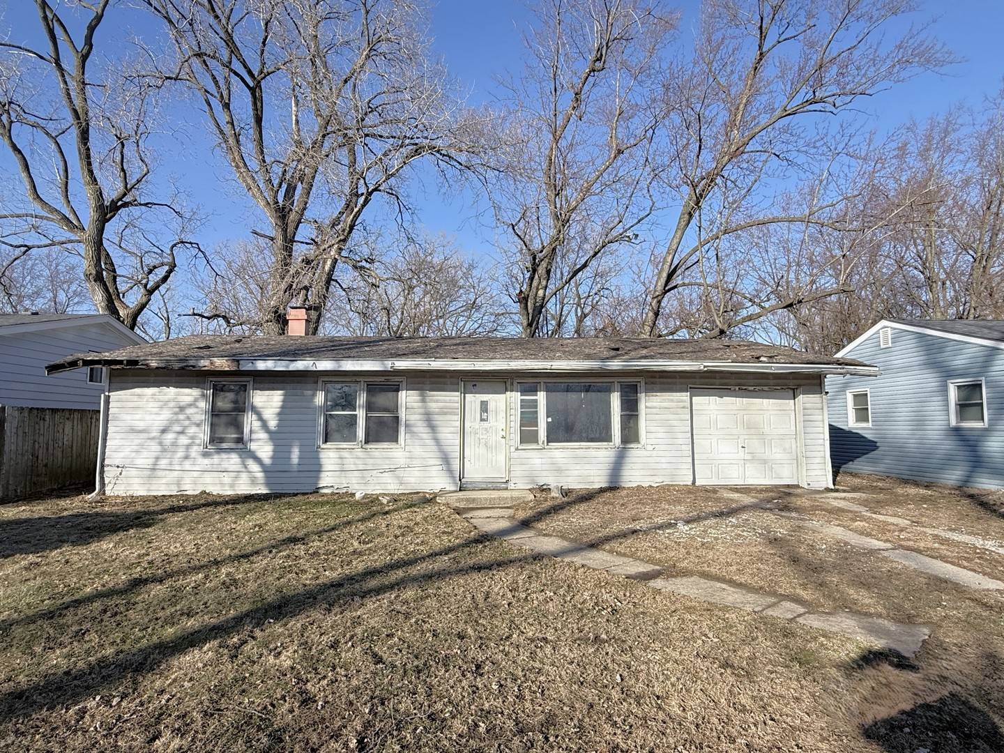 3330 Roesner DR, Markham, IL 60428