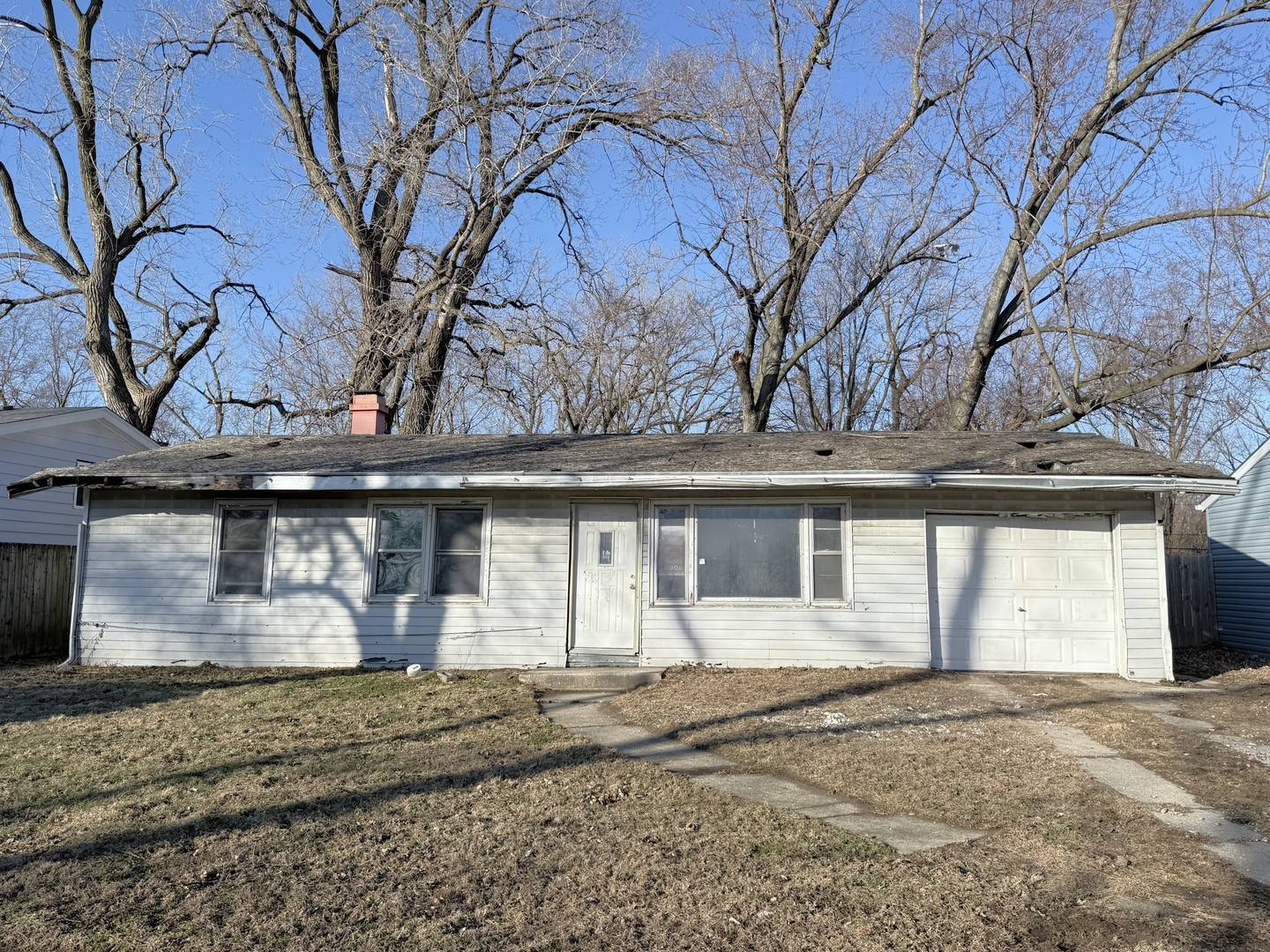 3330 Roesner DR, Markham, IL 60428