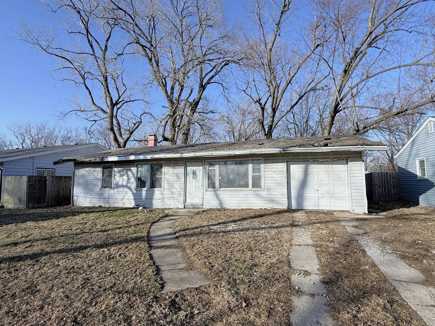 3330 Roesner DR, Markham, IL 60428
